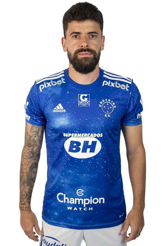 Fernando Canesin (meio-campista) - NO (5,8 mil votos) x SIM (441 votos)