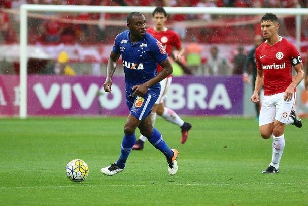 Imagens da vitria do Internacional sobre o Cruzeiro, por 1 a 0, no Beira-Rio, em Porto Alegre