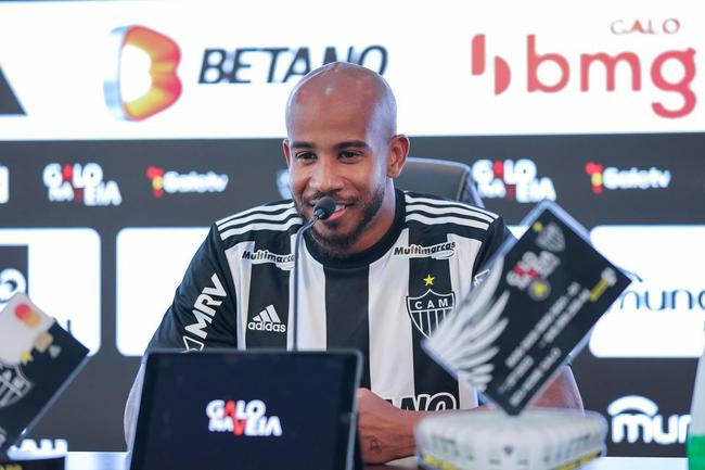 Veja fotos da apresentação de Patrick no Atlético