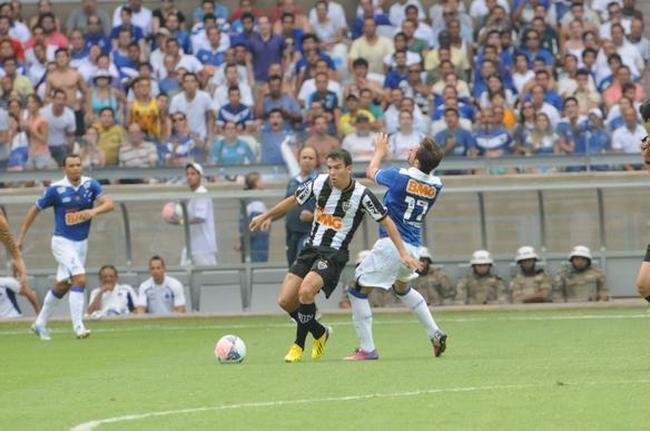 Fotos exclusivas do clssico entre Atltico e Cruzeiro na reabertura do novo Mineiro