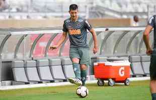 Levir Culpi comanda treino no Mineiro antes da estreia no Grupo E da Libertadores