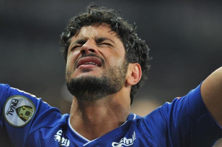 Vibrao de Leo na conquista da Copa do Brasil de 2017, o quinto ttulo do Cruzeiro no torneio