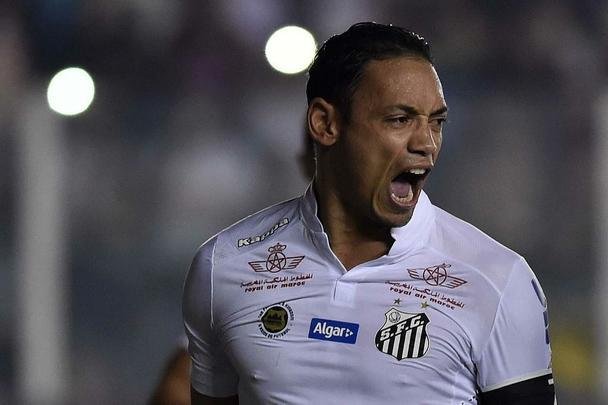 Ricardo Oliveira - O centroavante  o reforo 'de peso' anunciado pelo Atltico at o momento. O clube perdeu o artilheiro Fred para o Cruzeiro. Ricardo Oliveira deixou o Santos como dolo e goleador da equipe nas ltimas trs temporadas. Chega para manter o nvel ofensivo no Galo.