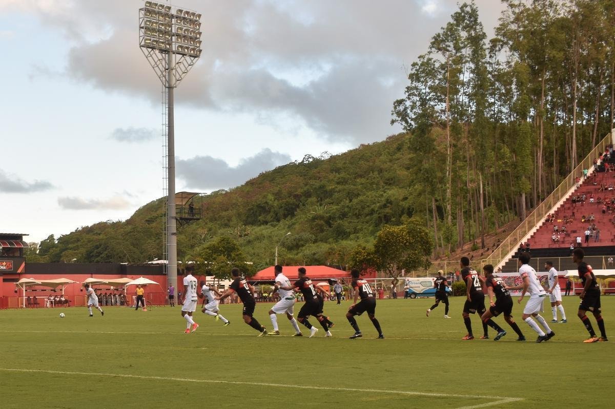 Amrica perdeu para o Vitria por 1 a 0 neste sbado, pelo Brasileiro