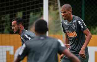 Jogadores do Atltico treinaram nesta tera-feira, vspera do jogo com o Defensor