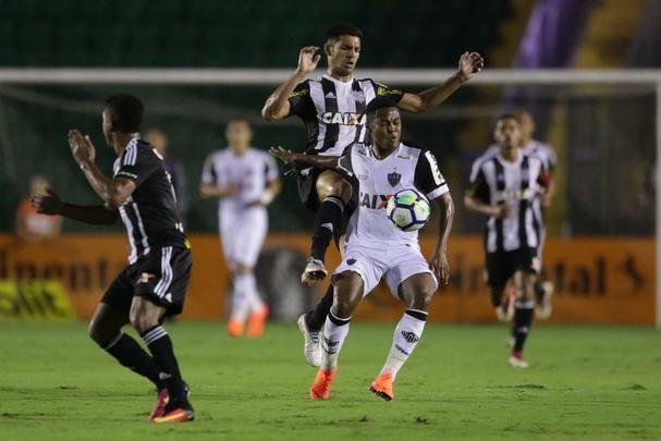 Figueirense e Atlético se enfrentaram pela partida de ida da terceira fase da Copa do Brasil