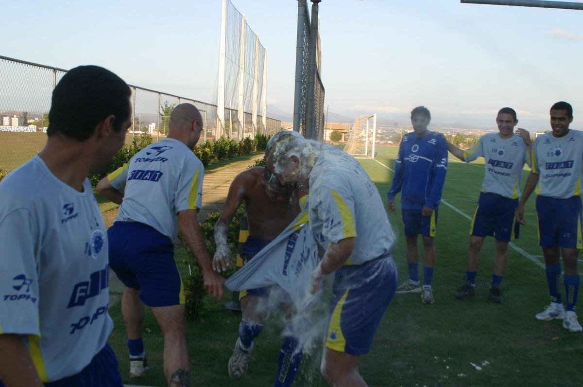 SETEMBRO - Dia a dia de treinos do Cruzeiro na temporada que culminou com a Trplice Coroa