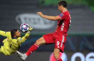 Imagens do duelo entre Lyon e Bayern, em Lisboa, pela semifinal da Liga dos Campees