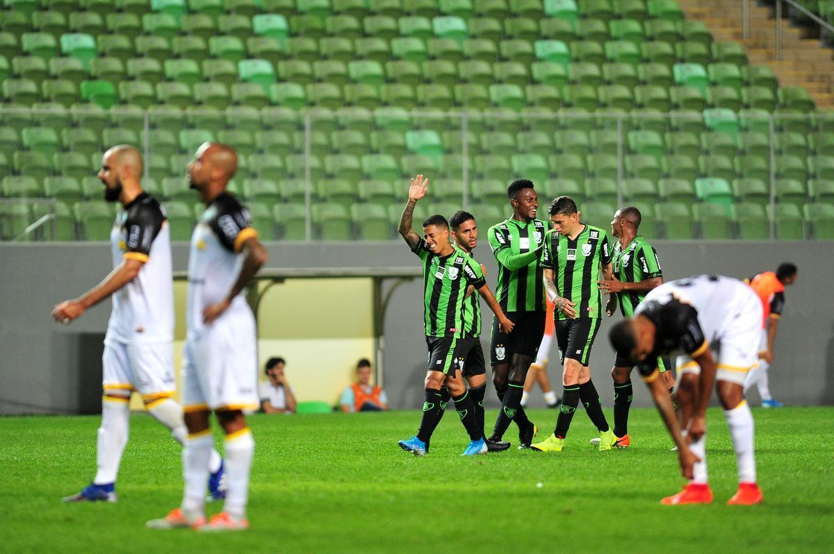 Amrica e Cricima travaram bom duelo na Arena Independncia pela Srie B