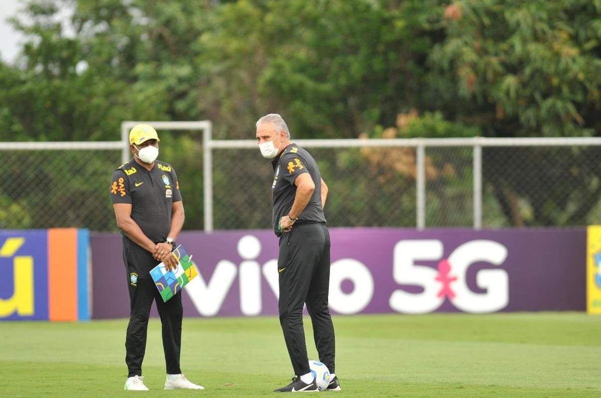 Seleo Brasileira concluiu na Toca da Raposa II, CT do Cruzeiro, em BH, a preparao para enfrentar o Paraguai no Mineiro pelas Eliminatrias da Copa do Mundo do Catar