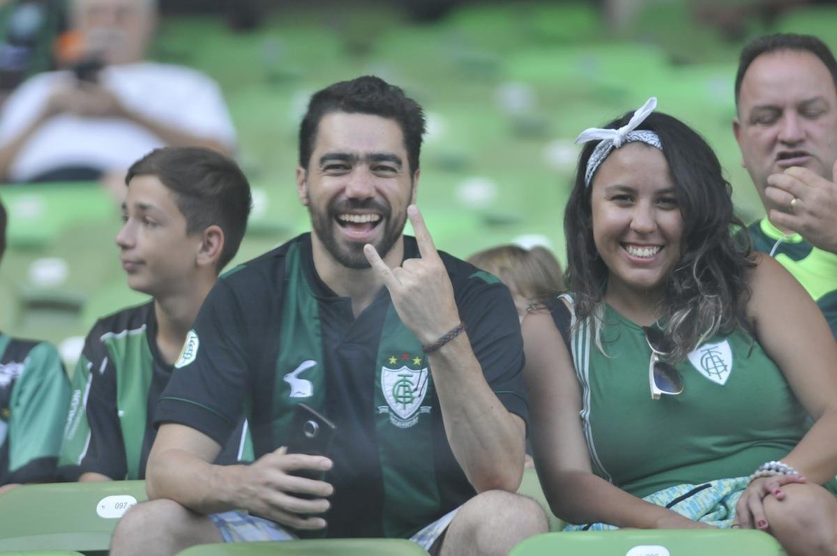 Torcida alviverde compareceu ao Independncia para a estreia do Coelho na temporada