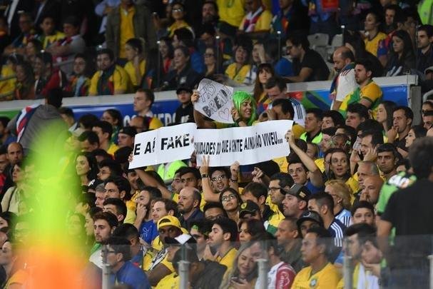 Fotos das torcidas de Brasil e Argentina, no Mineiro, no clssico vlido pela semifinal da Copa Amrica
