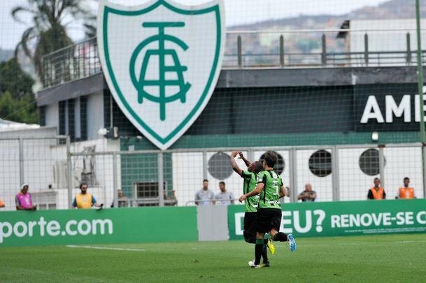 Fotos de América x Grêmio, neste sábado (20/10), no Independência, pela 30ª rodada do Campeonato Brasileiro