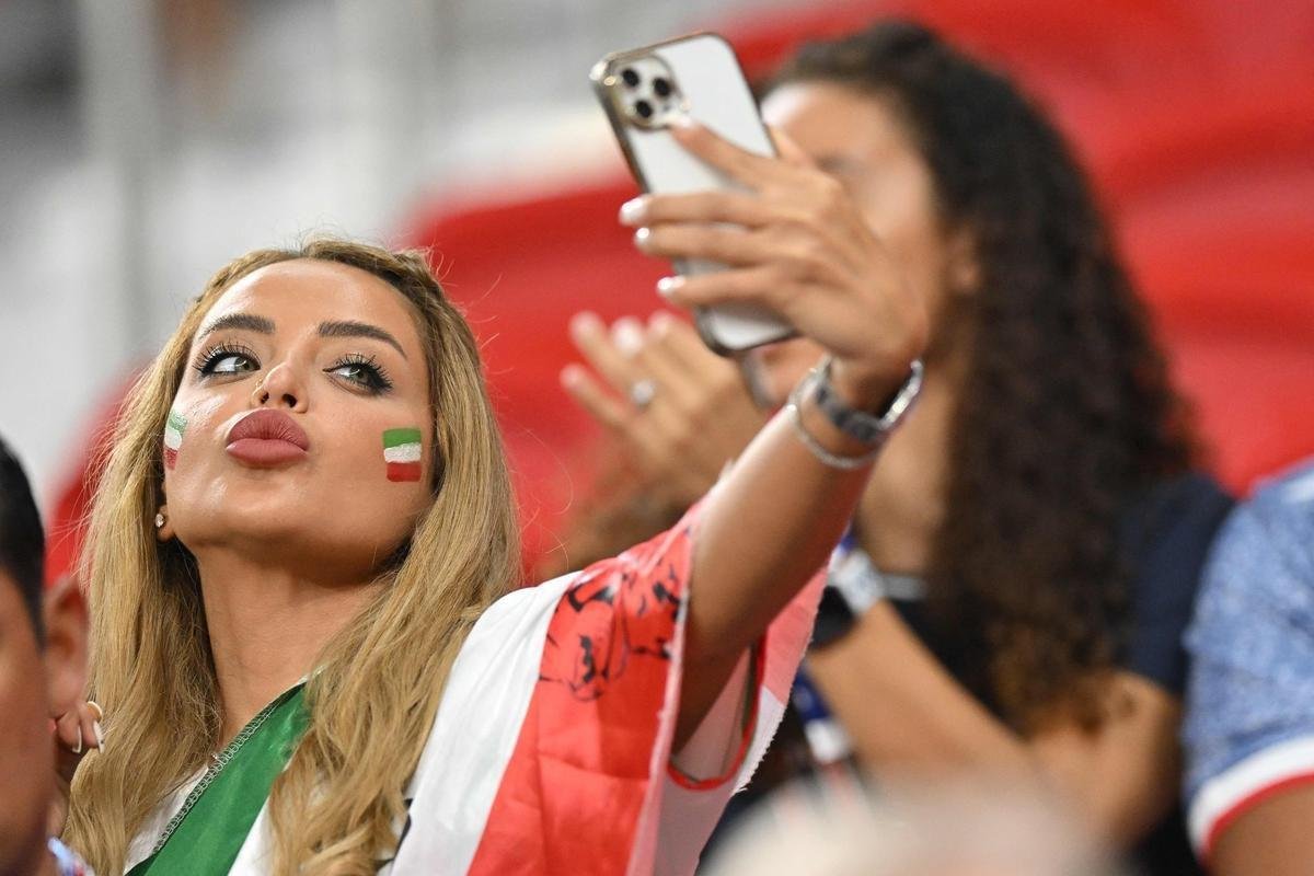 Ir e Estados Unidos se enfrentaram no Estdio Al Thumama, pelo Grupo B da Copa do Mundo