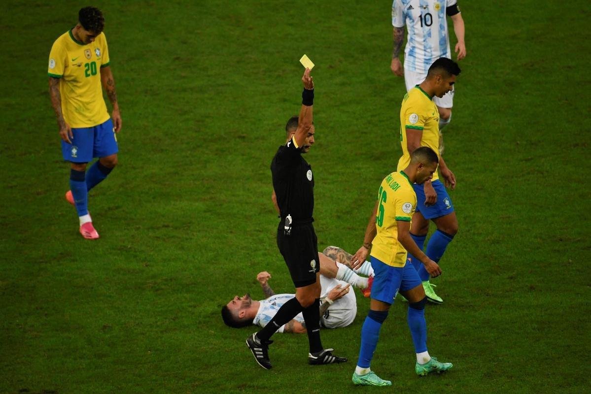 Argentina venceu Brasil por 1 a 0, no Maracan, e conquistou 15 da Copa Amrica. Gol foi marcado pelo meia-atacante Di Mara