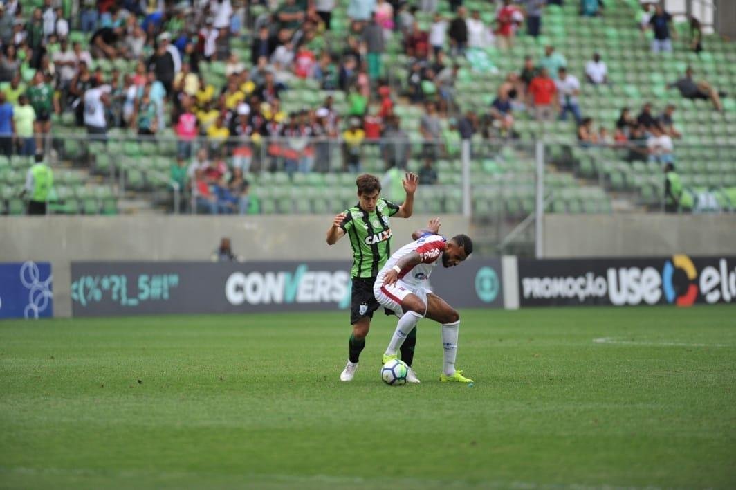 Equipes se enfrentaram na tarde deste sbado, pela 33 rodada da Srie A