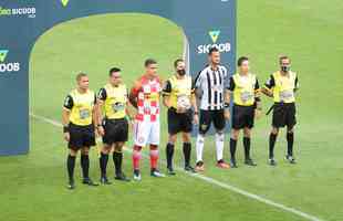 Fotos do primeiro jogo da deciso do Campeonato Mineiro, entre Atltico e Tombense, no Mineiro, em Belo Horizonte.