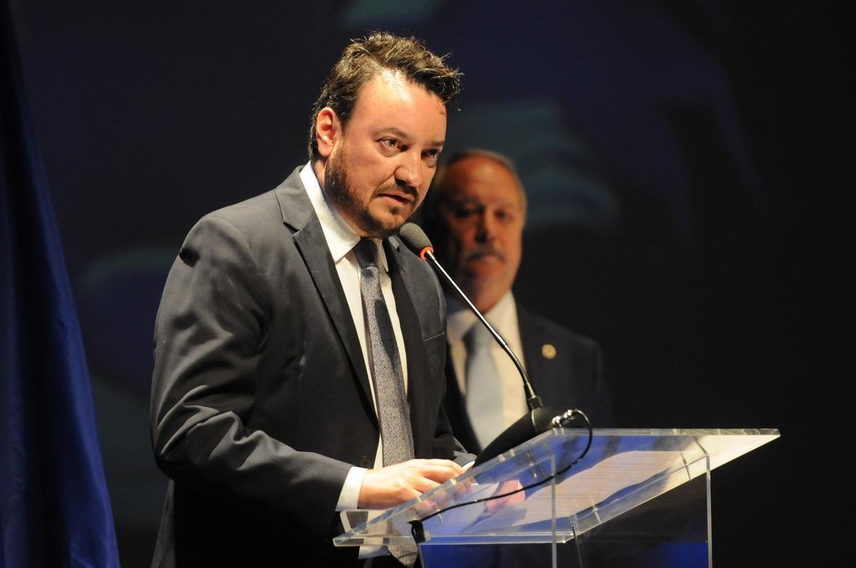 Ricardo Sapi, secretrio de estado de esportes, representou governador Fernando Pimentel em posse de presidente do Cruzeiro