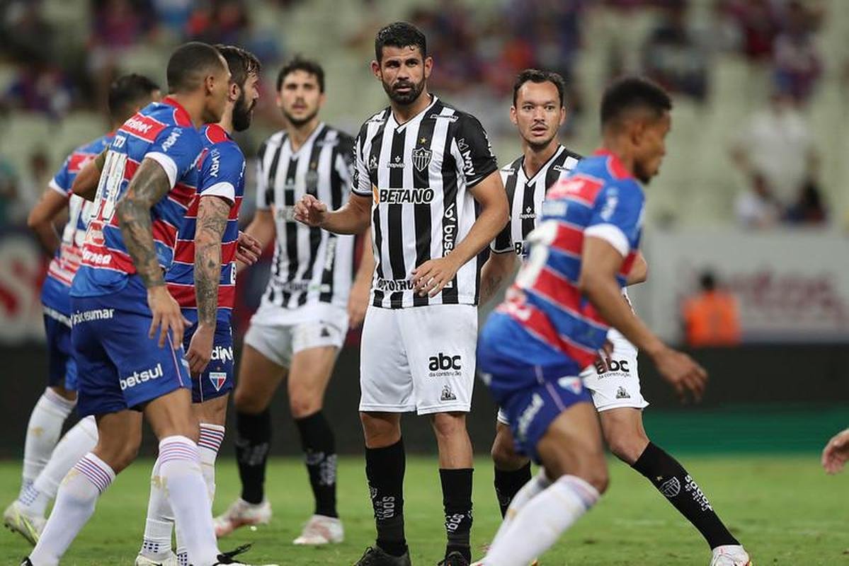 No jogo de volta, na Arena Castelo, em Fortaleza-CE, outra vitria atleticana. O Atltico bateu o Fortaleza por 2 a 1, com gols dos atacantes Diego Costa e Hulk. Romarinho descontou para o Leo do Pici. 