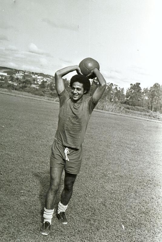 12- Roberto Batata - 111 gols em 290 jogos (1971 a 1976)