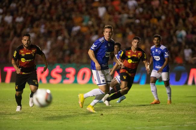 Cruzeiro foi batido pelo Sport por 3 a 1 na Ilha do Retiro pela Série B