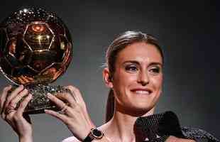 Alexia Putellas, do Barcelona, foi eleita pela segunda vez a melhor jogadora do mundo no prmio Bola de Ouro da France Football