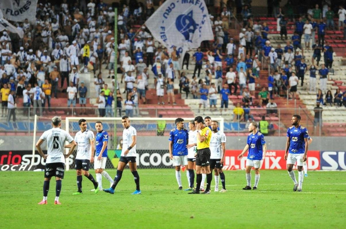 Fotos do jogo entre Cruzeiro e Remo, no Independncia, em BH, pela 32 rodada da Srie B do Brasileiro