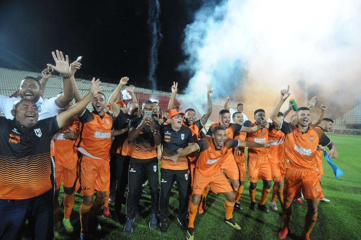 Coimbra venceu o Uberlndia por 1 a 0 e conquistou o trofu do Mdulo II do Campeonato Mineiro