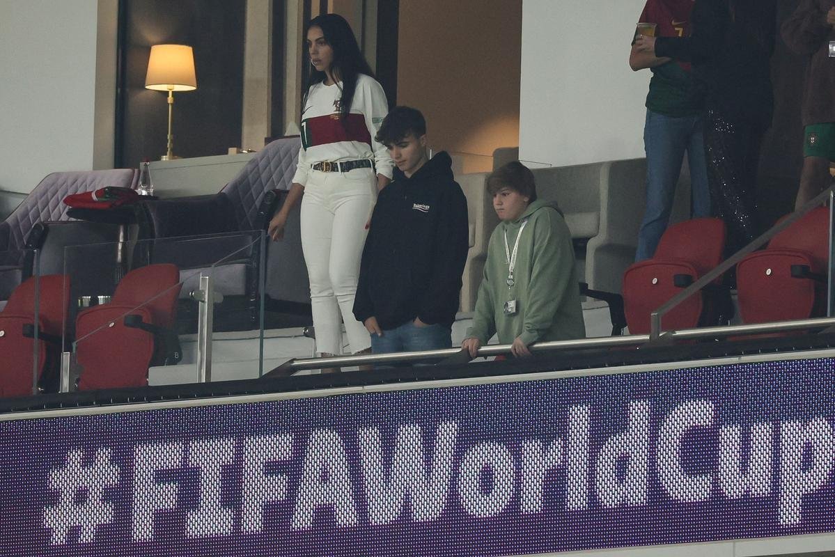 Esposa Georgina Rodriguez e demais familiares de Cristiano Ronaldo durante jogo entre Marrocos e Portugal pelas quartas de final da Copa do Mundo no Estdio Al Thumama