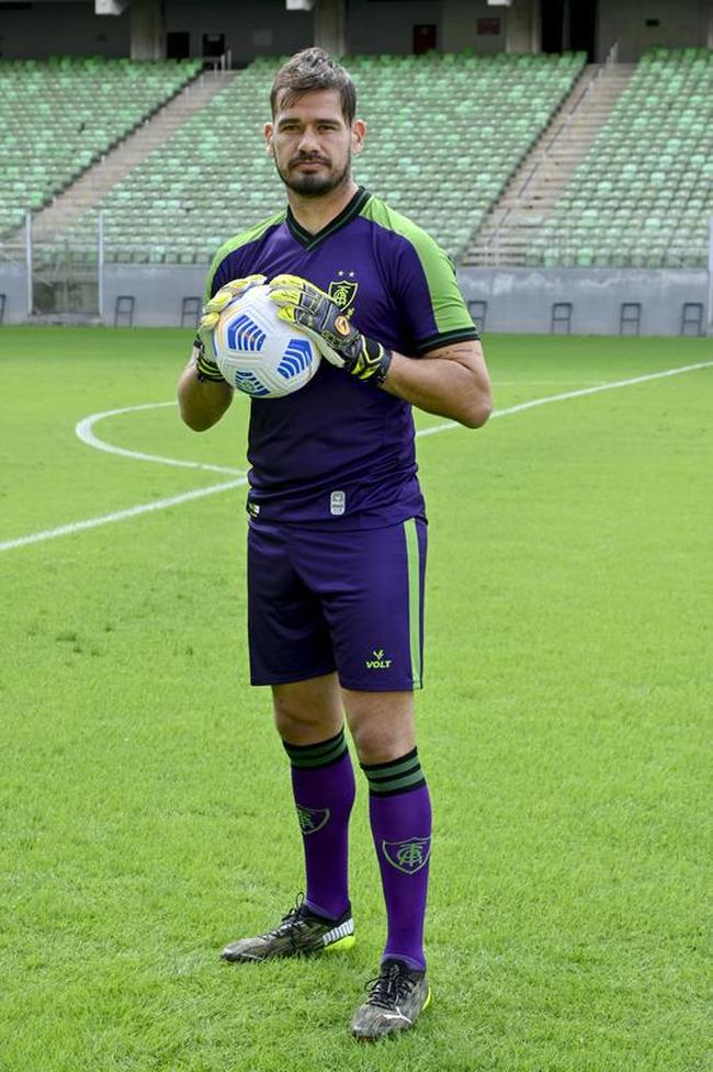 Fotos dos novos uniformes do América