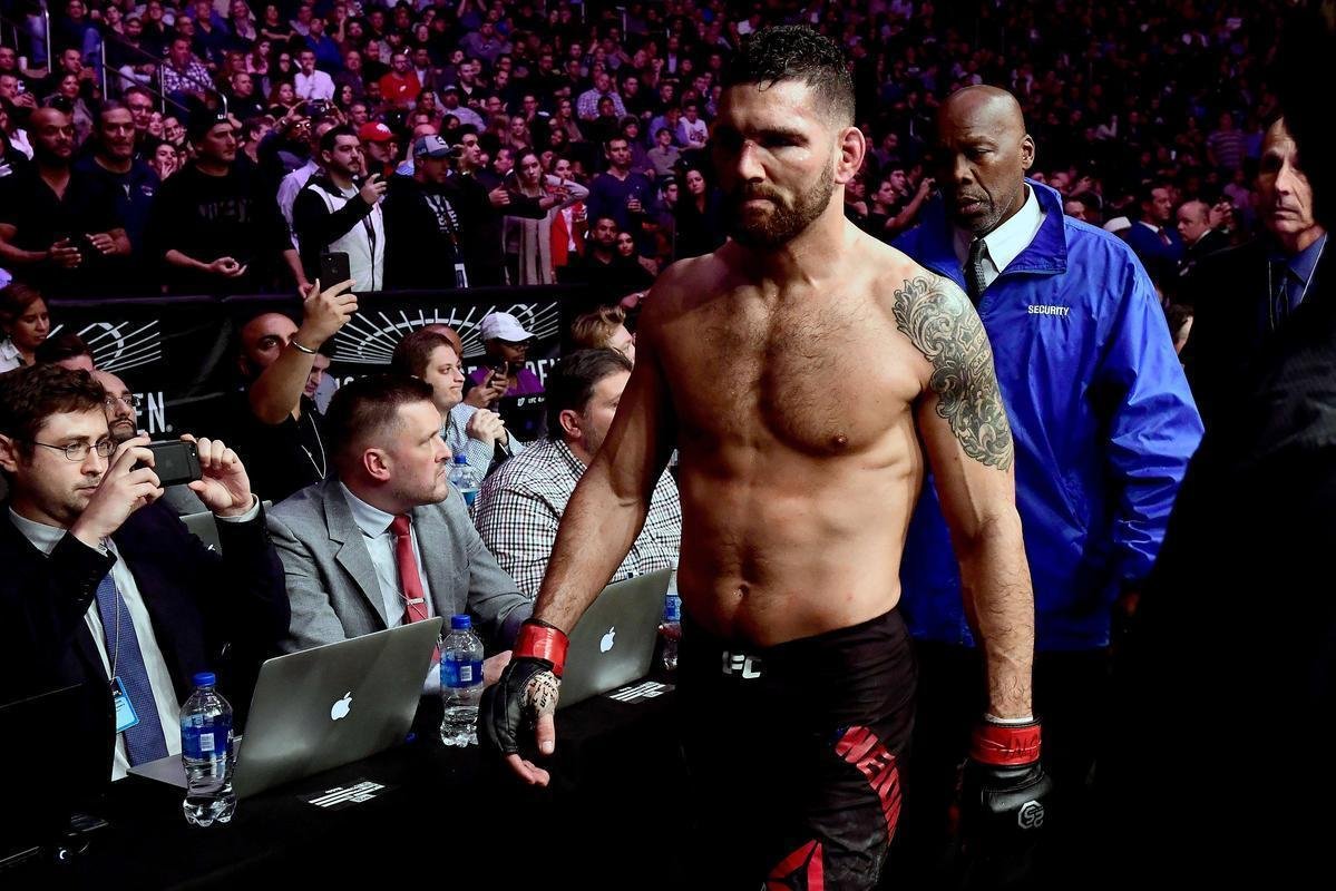 Ronaldo Jacar venceu Chris Weidman por nocaute tcnico no terceiro round