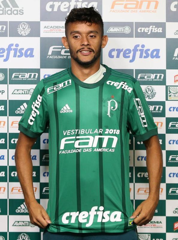 Gustavo Scarpa - meia se transferiu do Fluminense para o Palmeiras