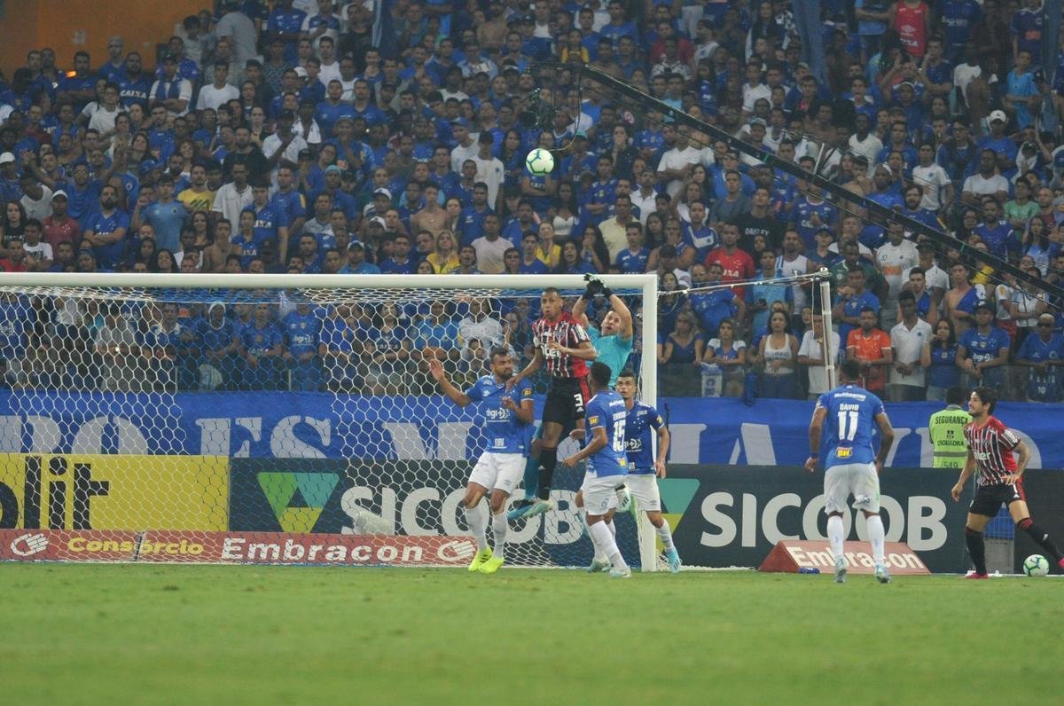 Fotos de Cruzeiro x So Paulo, no Mineiro, pela 26 rodada do Campeonato Brasileiro