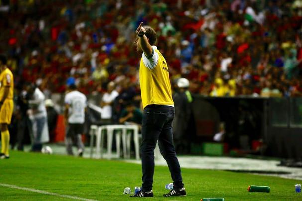 Na Ilha do Retiro, o Sport recebeu o América-MG para tentar buscar sua terceira vitória consecutiva