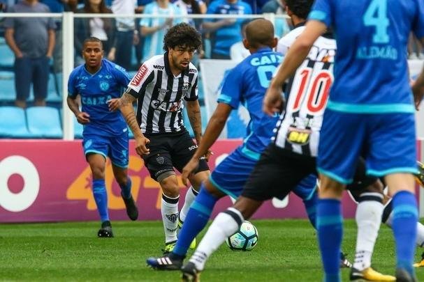 Imagens do empate entre Avaí e Atlético, na Ressacada