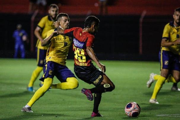 O Sport recebeu o Retrô FC em jogo adiantado da 5ª rodada do Campeonato Pernambucano. A partida marcou a estreia da Ilha do Retiro na temporada 2020