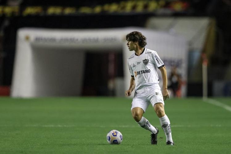 Fotos do jogo entre Sport e Atlético, pelo Campeonato Brasileiro