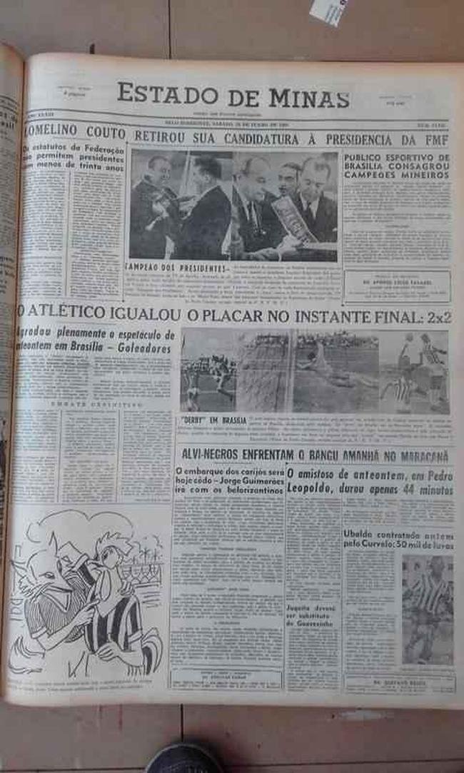 Em 16 de junho de 1960, a convite do ento presidente Juscelino Kubitschek, Cruzeiro e Atltico realizaram amistoso no Estdio Israel Pinheiro, da recm-construda capital Braslia. Houve empate por 2 a 2, como registra o jornal Estado de Minas da poca. Pblico foi de 1.100 pessoas. Esse foi o nico clssico mineiro disputado fora de Minas Gerais no territrio brasileiro. Em 2009, clubes tambm duelaram em Montevidu, no Uruguai, pelo Torneio de Vero que ainda contou com Nacional-URU e Pearol-URU