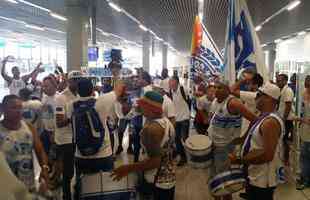 Imagens da chegada do atacante Pedro Rocha, do Cruzeiro