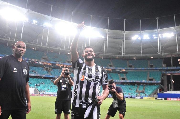 Com gols de Hulk, de pnalti, e Keno (e), o Galo virou sobre o Bahia, por 3 a 2 e chegou ao bicampeonato brasileiro