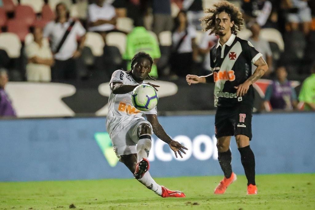 Equipes se enfrentaram no So Janurio, pela 2 rodada do Brasileiro