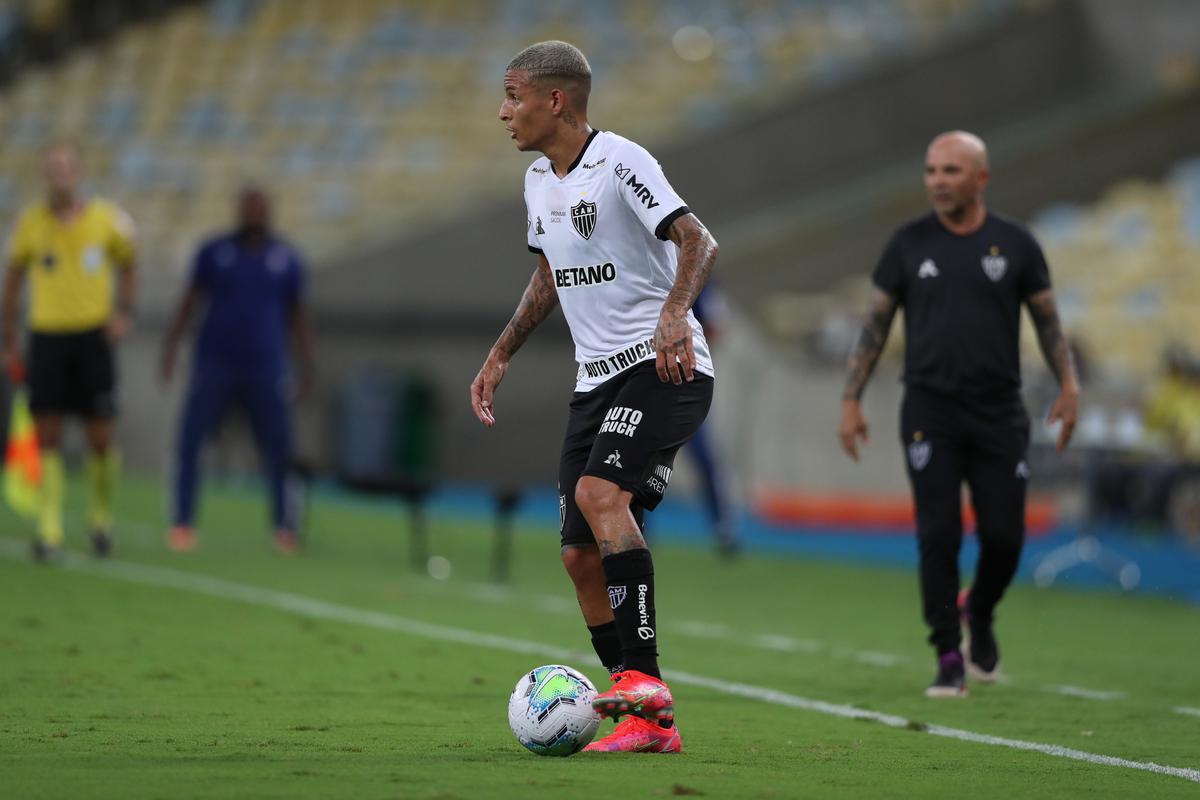 Fluminense e Atlético se enfrentaram nesta quarta-feira, no Mineirão