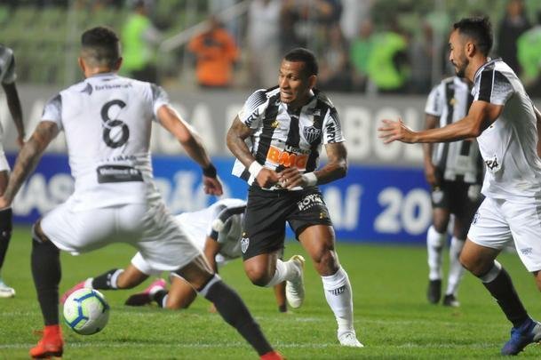 Fotos da vitria do Atltico sobre o Cear, por 2 a 1, no Independncia, com gols de Otero e Luan. Thiago Gallhardo descontou para os cearenses