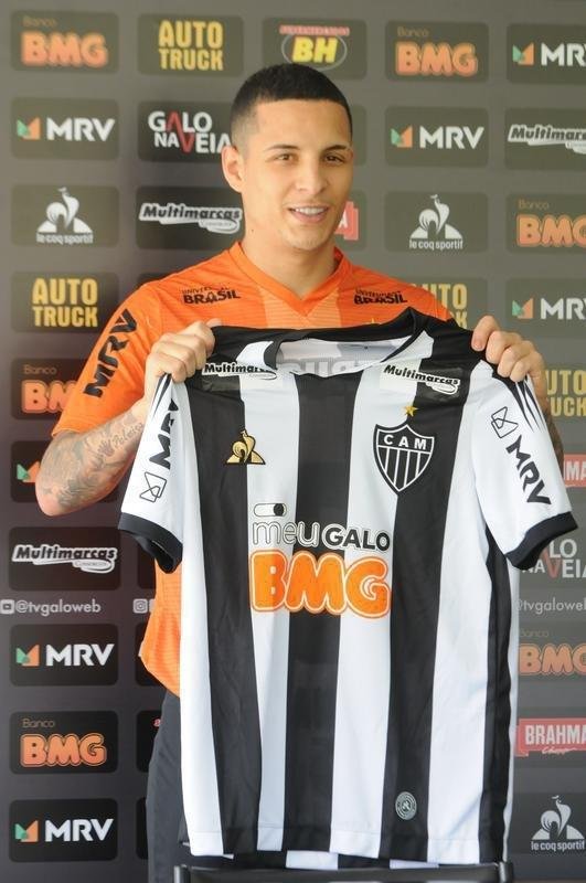 Fotos da apresentao do lateral-esquerdo Guilherme Arana ao Atltico, na Cidade do Galo. Jogador de 22 anos assinou contrato de emprstimo at meados de 2021