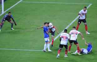 Fotos do jogo entre Cruzeiro e Botafogo-SP no Mineiro, pela Srie B