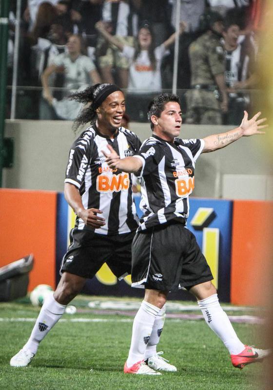 11 Danilinho - 38 gols