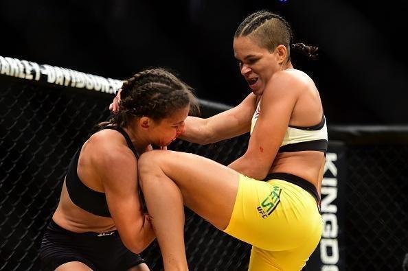 Fotos da grande vitória de Amanda Nunes pelo cinturão do UFC