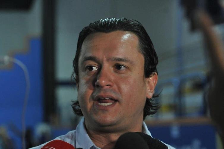 Conselheiros e associados do Cruzeiro durante votação de mudança do Estatuto do clube. Assembleia geral autorizou venda de até 90% das ações da SAF para investidores. Houve festa dos cruzeirenses no Parque Esportivo do Barro Preto, em BH, devido à possibilidade de chegada de recursos para tornar o futebol mais competitivo a partir de 2022.