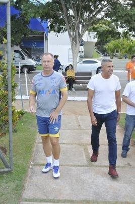 Ex-volante de Cruzeiro e Atltico e hoje treinador, Cerezo passar duas semanas na Toca da Raposa II para acompanhar o trabalho de Mano Menezes
