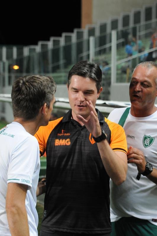 Com gols de Felipe Augusto e Al, Amrica venceu Coimbra por 2 a 0, nesta segunda-feira, no Independncia, pela sexta rodada do Campeonato Mineiro